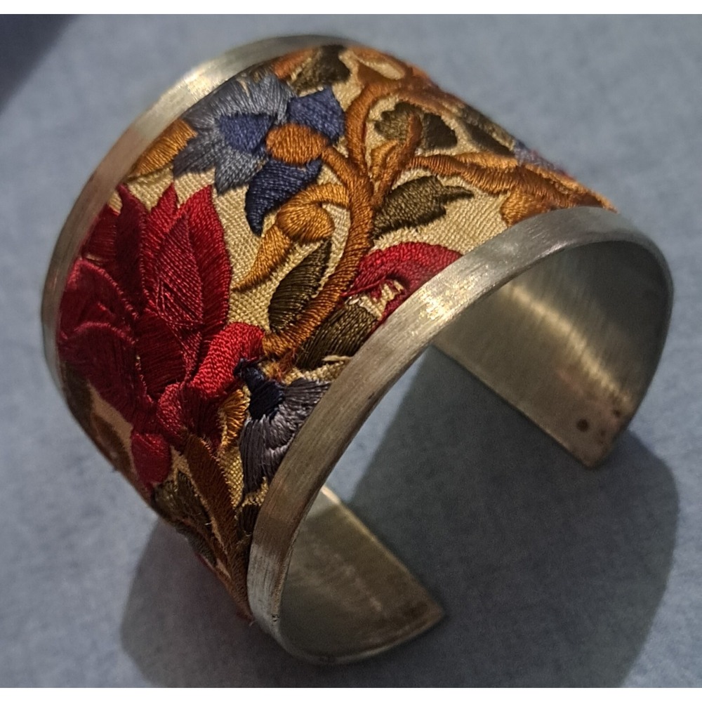 Vintage Embroidered Lotus Cuff Bracelet 8" - Picture 5 of 6